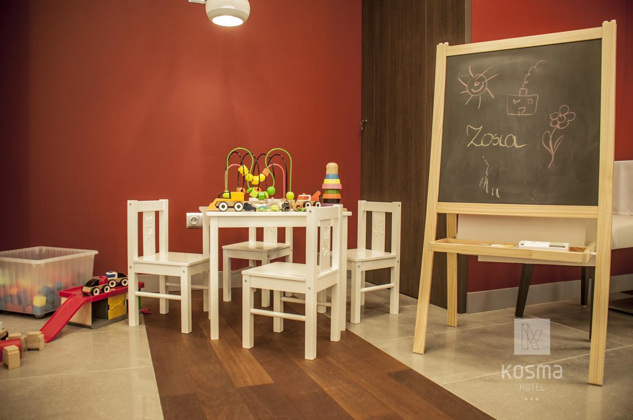 Hotel Kosma Kozmin Esterno foto